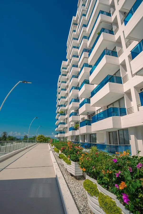 Apartamento Amoblado En Samaria, Primera Linea De Playa! サンタ・マルタ アパート