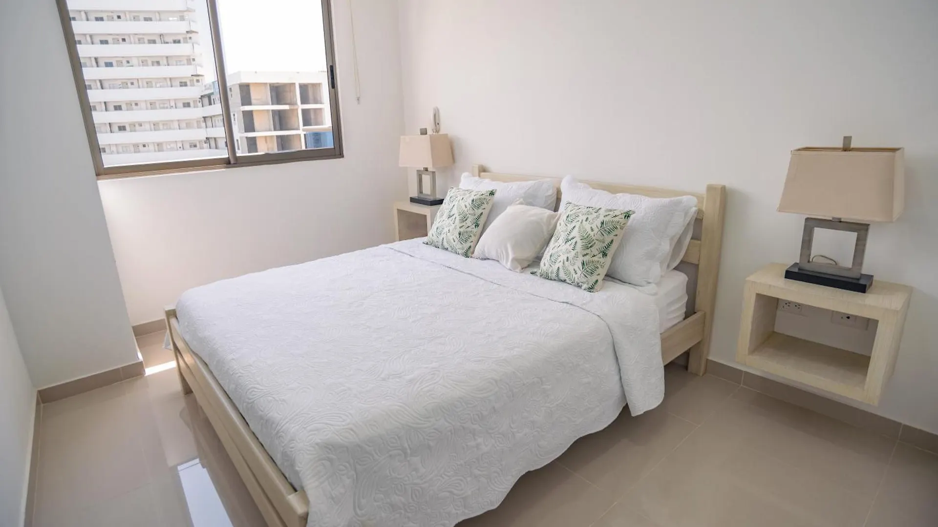 Apartamento Amoblado En Samaria, Primera Linea De Playa! サンタ・マルタ 0*,