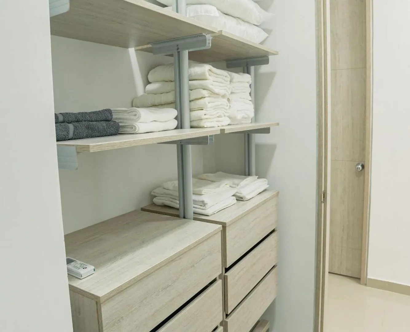 Apartamento Amoblado En Samaria, Primera Linea De Playa! サンタ・マルタ アパート